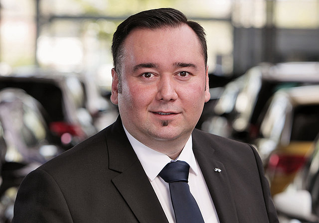 Kenan Bekmezci Kenan Bekmezci