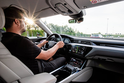 Audi e-tron kaufen im Autohaus Borgmann Audi e-tron kaufen bei Borgmann Krefeld