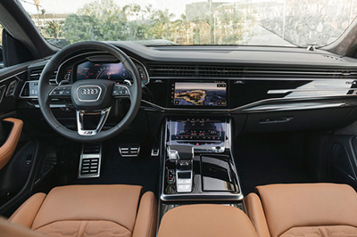 Audi RS Q8 im Autohaus Borgmann Krefeld Audi RS Q8 bei Borgmann Krefeld